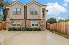 Heart of Houston, Unit B